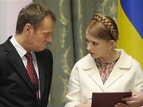Тимошенко отменила встречу с Туском. Она улетает к Каддафи