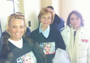 Женщины-депутаты провели ночь в больнице Тимошенко