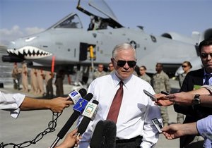 Глава Пентагона прибыл в Багдад с необъявленным визитом