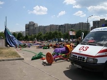 Фотогалерея: Надувательские развлечения. Авария на аттракционе в Киеве