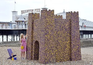 Новости Великобритании: В английском Брайтоне построили замок из шоколада