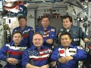 Экипаж 18-й экспедиции на МКС и космический турист вернутся на Землю