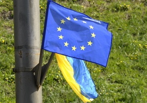 ЕС не рассматривает введение санкций против Киева и не замораживает финансовую помощь