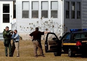 Полиция Вирджинии разыскивает преступника, открывшего огонь по полицейскому вертолету