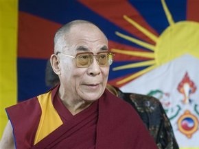 Китай осудил визит Далай-ламы на Тайвань