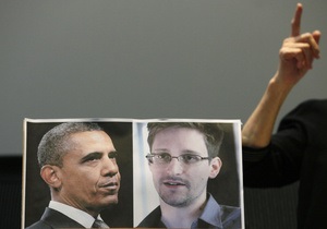 СМИ: На фоне скандала со Сноуденом министр нацбезопасности США уходит в отставку