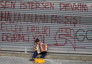 Волнения в Турции стихли, в городах царит атмосфера праздника