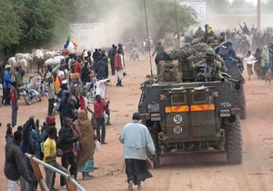 Французские и малийские военные полностью взяли под контроль Тимбукту