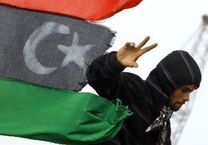 У ливийских повстанцев закончились деньги
