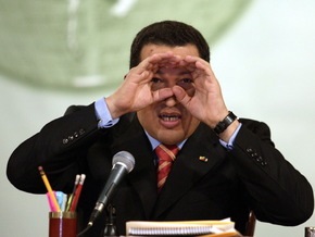 Чавес заставит чиновников затянуть пояса