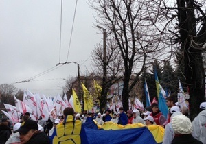 митинг оппозиции в Киеве - На митинг оппозиции в Киеве пришли около пяти тысяч человек