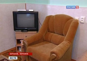 Журналистам показали камеру свидания Тимошенко с дочерью Евгенией