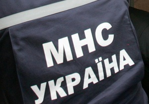 В Бердянске сотрудники МЧС спасают иностранное судно