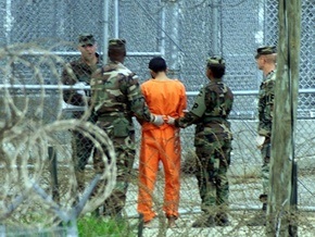 СМИ: Обама восстановит работу трибуналов на Гуантанамо