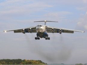 Причиной столкновения двух Ил-76 в Махачкале названа ошибка экипажа