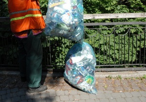 Владельцев киевских МАФов будут штрафовать за мусор вокруг киосков