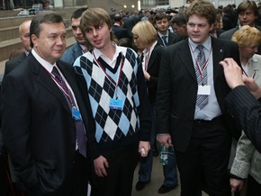 Партия регионов заступилась за Януковича перед МИДом