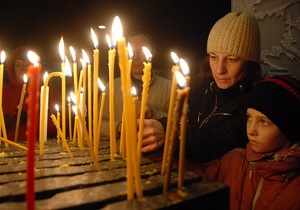 В Луганске и Днепропетровске почтили память жертв Голодомора