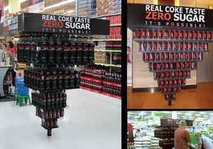 Для Coke Zero в супермаркетах установили перевернутые пирамиды