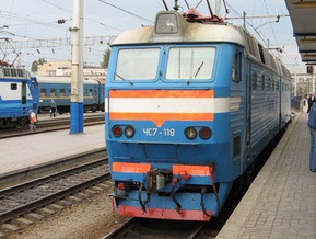 В Крыму микроавтобус столкнулся с пассажирским поездом