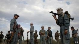 Афганские талибы забросали камнями двух женщин
