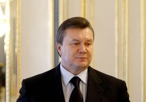 Горсовет Харцызска Донецкой области призвал Януковича лишить Бандеру и Шухевича званий Героя