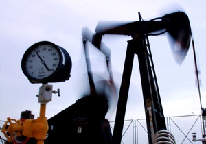 Нефть медленно дорожает, несмотря на рост опасений относительно развития кризиса