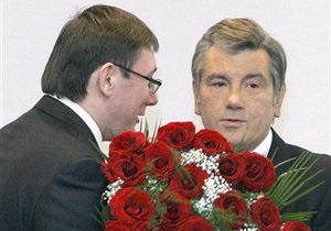 Луценко: Это точка в отношениях с Ющенко