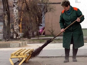 Лучшего дворника одного из районов Львова отправят в поездку по городам Европы