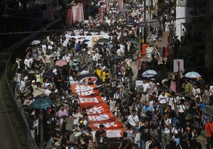 Жители Гонконга протестуют против курсов патриотизма