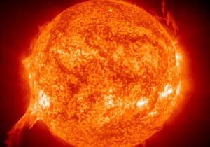 Выброс плазмы на Солнце может вызвать сегодня магнитную бурю на Земле