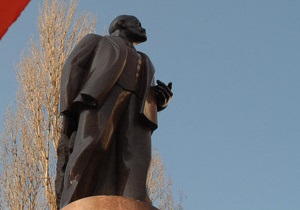 Памятник Ленину в Киеве хотят передать в коммунальную собственность