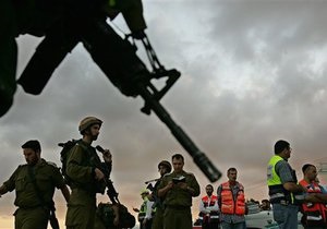 Израильские войска атаковали базу ХАМАС в секторе Газа