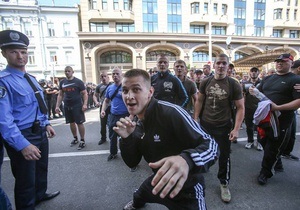 Фотогалерея: Подошли из-за угла. Нападение на журналистов во время митинга оппозиции