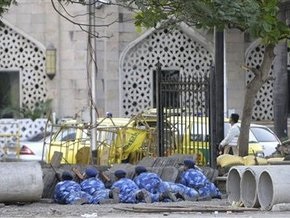 Полиция Мумбаи захватила живым одного из террористов в отеле Оберой