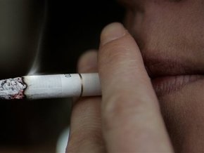 Лондонским курильщикам запретят усыновлять детей