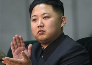 Ким Чен Ун возглавил Трудовую партию КНДР. Ким Чен Ир назван Вечным генсеком
