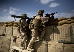СМИ: Войска НАТО пятый день подряд ведут ожесточенные бои с талибами на севере Афганистана