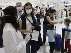 ЕС не будет блокировать авиасообщение с Мексикой из-за свиного гриппа
