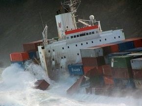 МИД: Украинские моряки в столкновении контейнеровозов в Голландии не пострадали