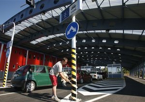 Польша Украина - граница - В Волынской области заработала оперативная система пропуска туристов между Украиной и Польшей