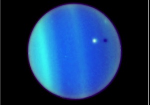 Космический телескоп Хаббл впервые с 1980-х годов зафиксировал моргающее полярное сияние Урана