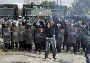 В центре Каира застрелили троих демонстрантов