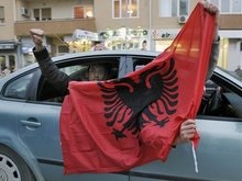 Вести: Швейцария признала независимость Косово