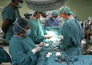 В Испании провели первую в мире операцию по пересадке ног