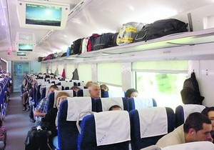 Первый поезд Hyundai прибыл из Киева в Харьков с опозданием на 20 минут