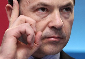 Тигипко посоветовал украинцам не продавать евро
