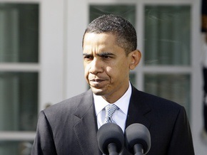 Обама объявил траур в память о погибших на базе Форт-Худ и призвал не спешить с выводами