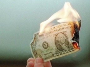 ФРС США объявила о выкупе госбумаг на $300 млрд: доллар рухнул