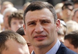 Кличко прокомментировал фото, где он запечатлен с двумя криминальными авторитетами
